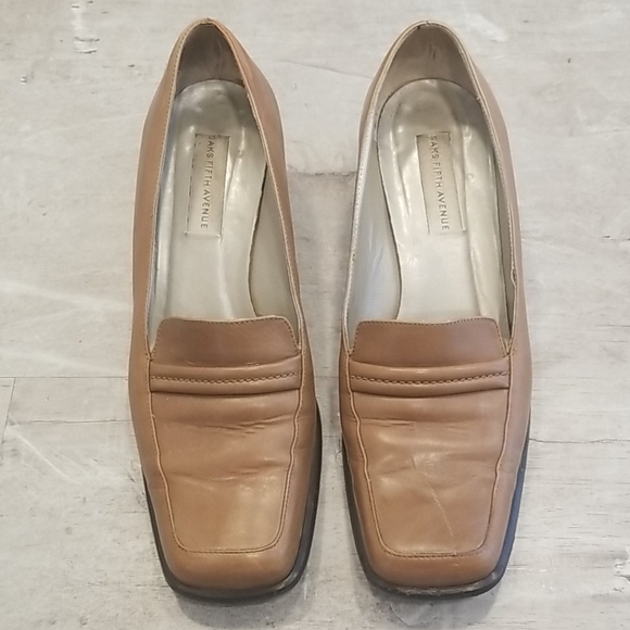 💕SAKS FIFTH AVENUE💕 Penny Loafer Leather Heels - Picture 2 of 13